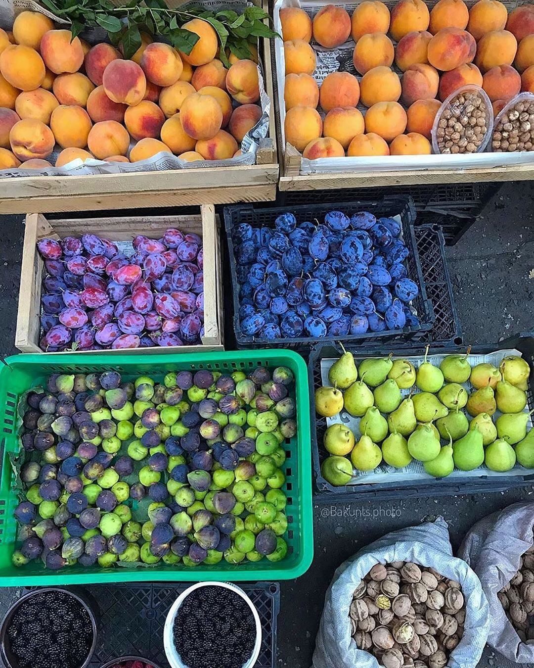 Armenian desserts and fresh fruit